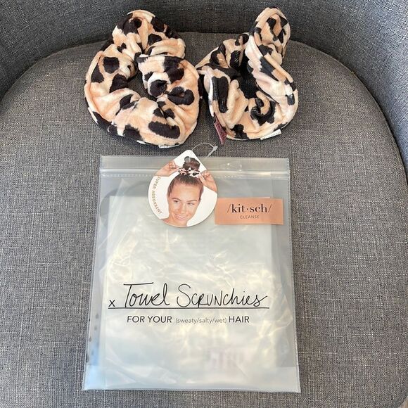 KITSCH 2 piece leopard Scrunchies - Picture 1 of 6